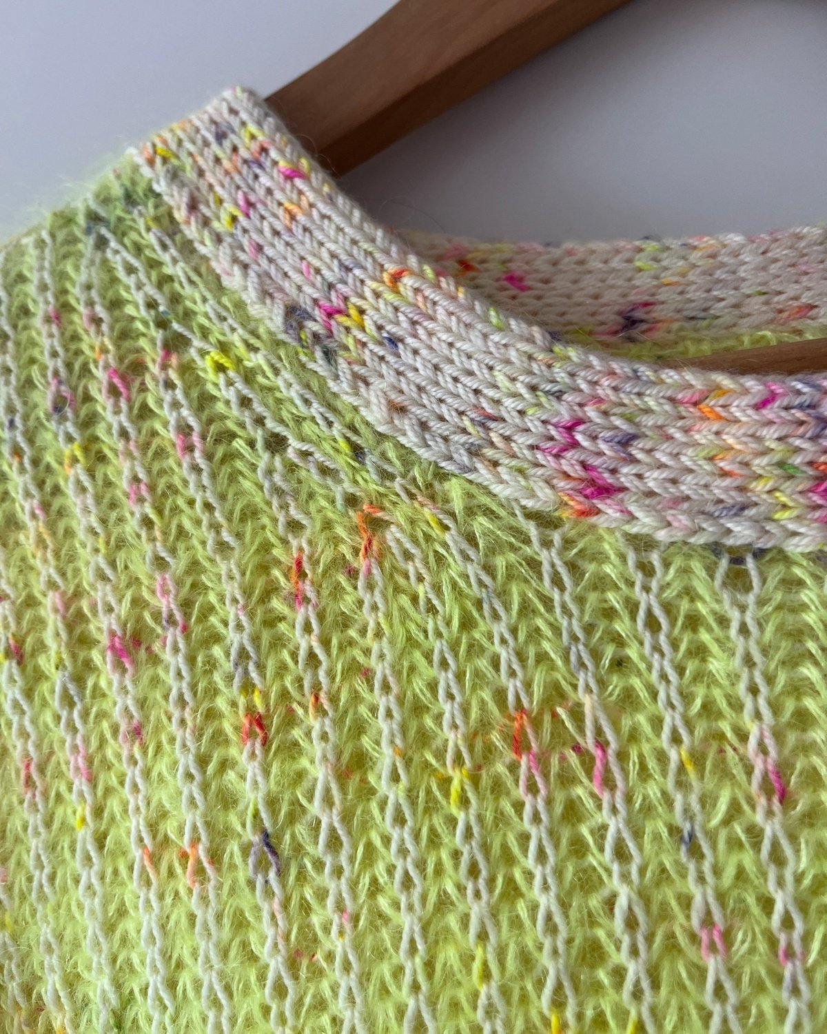 Champagne Supernova Sweater Deutsch