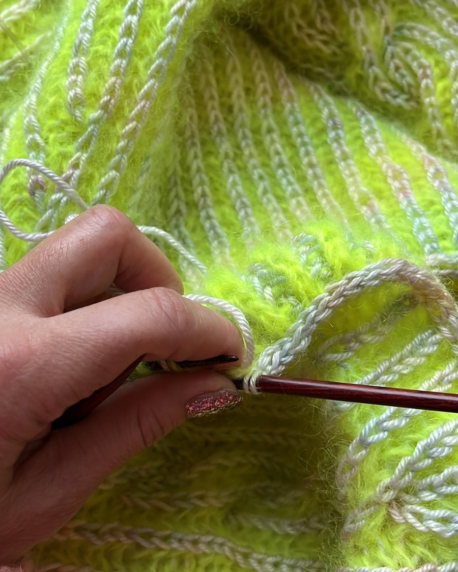 KURSUS I TOFARVET PATENT 28.01.24 Popknit strikkeopskrift