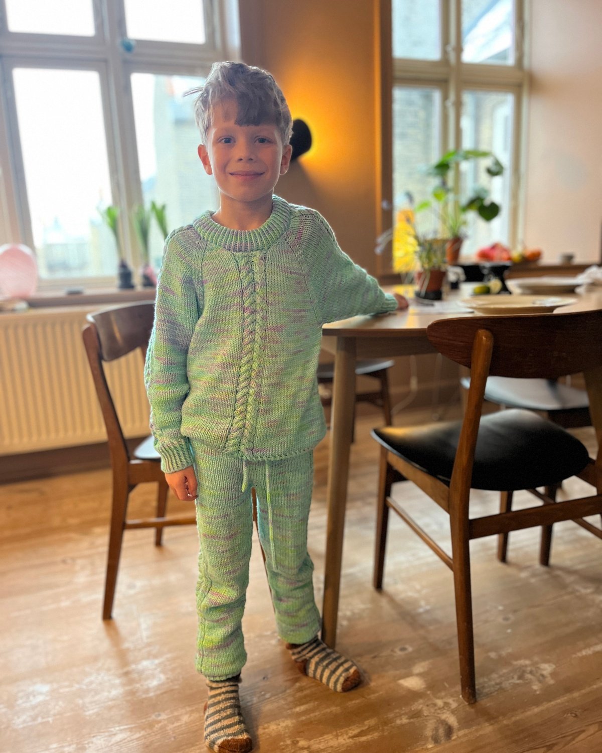 Twist And Shout Sweat Suit Junior English Popknit knitting pattern