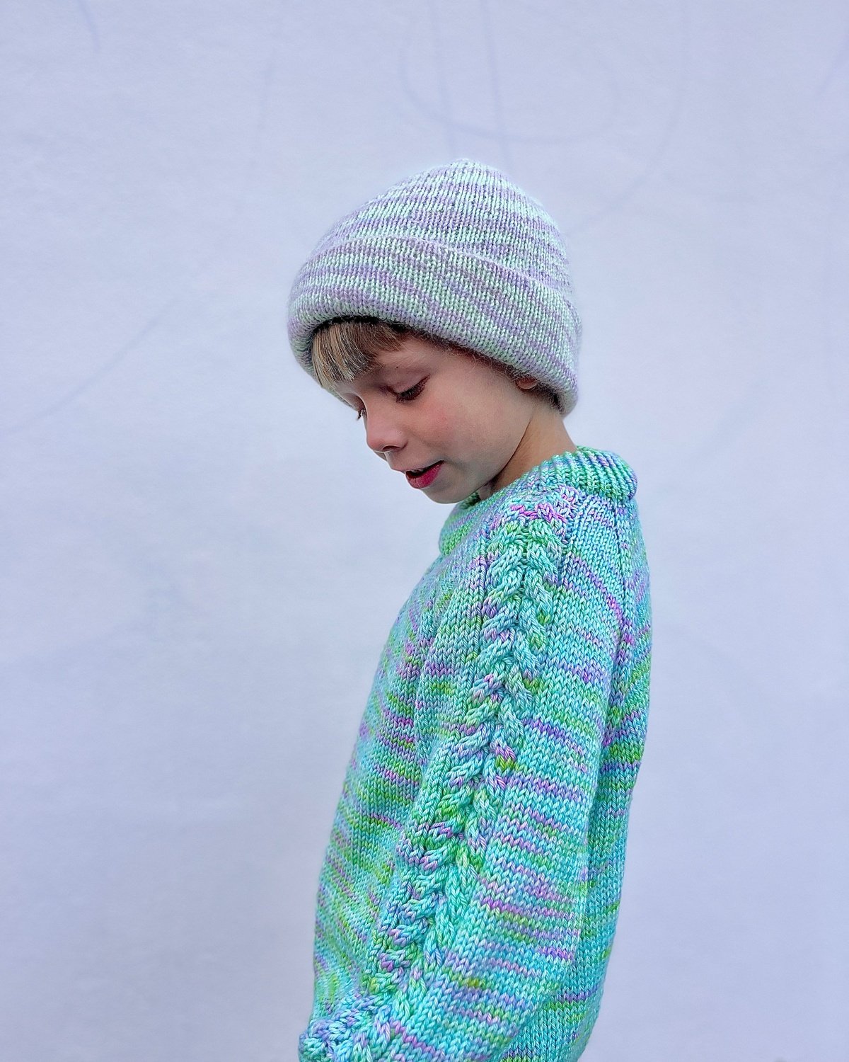 Twist and Shout Sweat Suit Junior Dansk Popknit strikkeopskrift