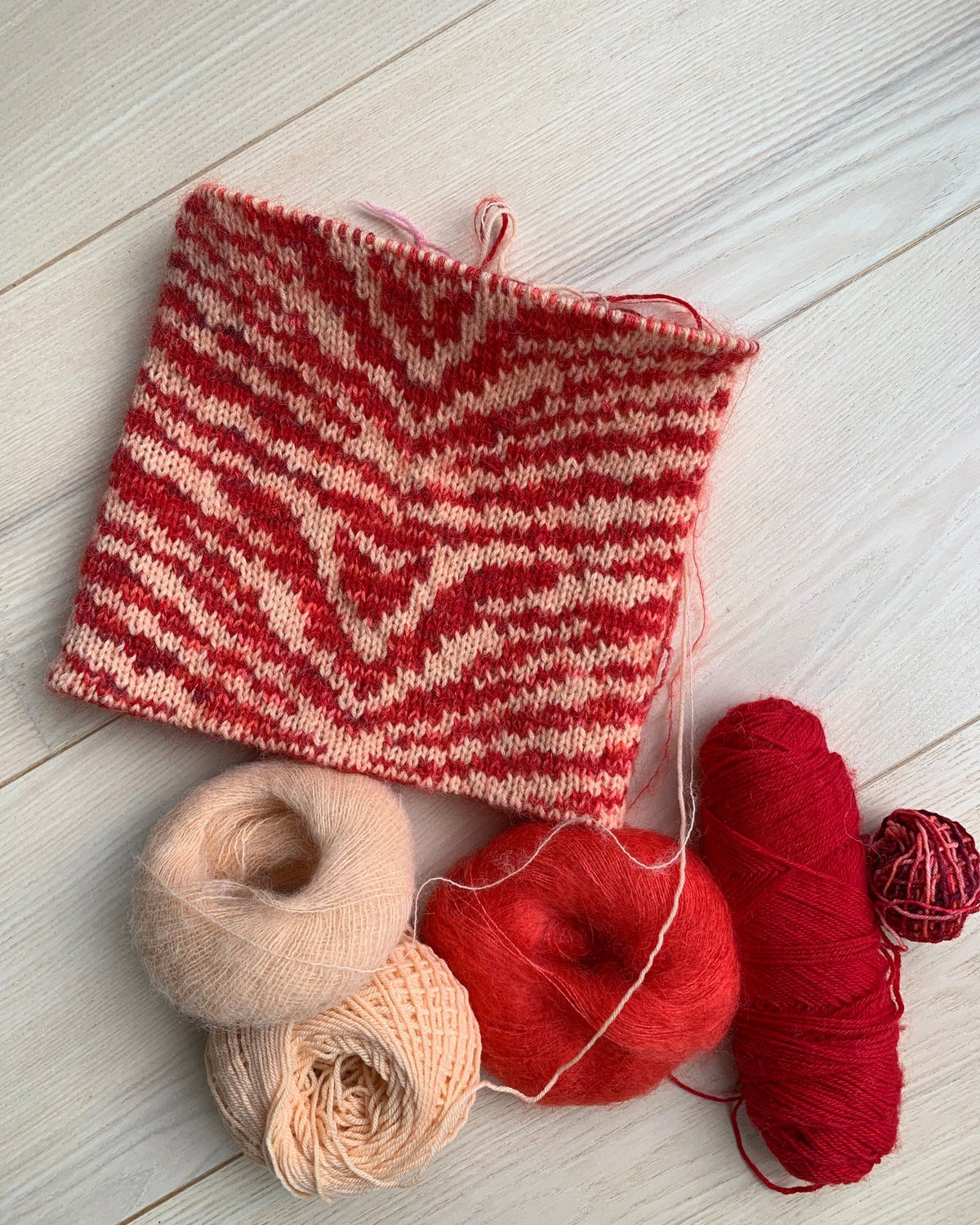 Zebra Beanie Dansk Popknit strikkeopskrift