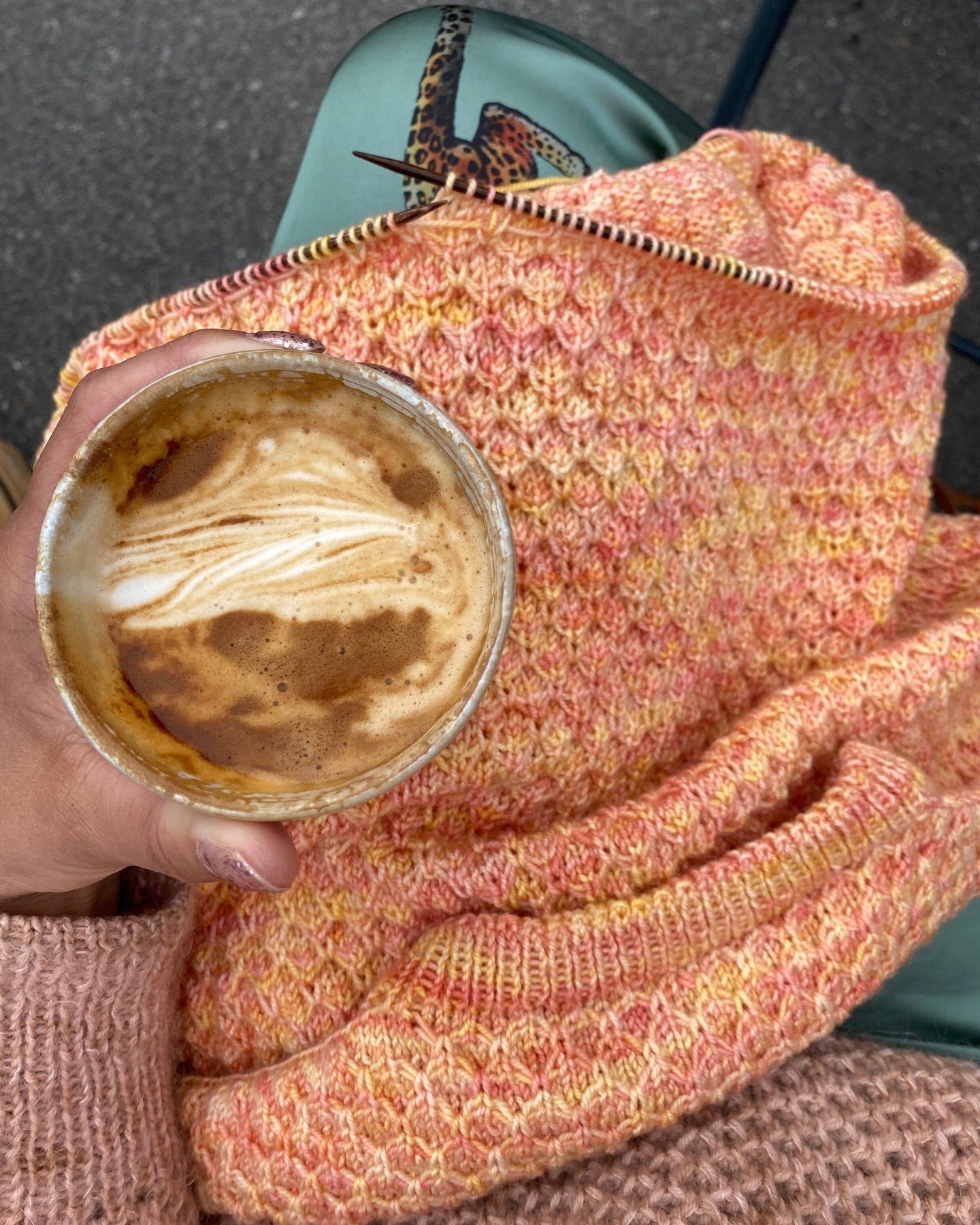 Formation Tee Dansk Popknit strikkeopskrift