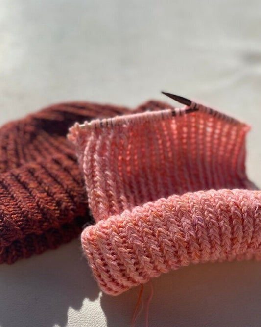 LOVE ON THE BRAIN BEANIE ENGLISH Popknit knitting pattern