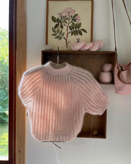 strikkeopskrift, moderne strik, strik, knitting pattern, modern knitwear, cable knitting, håndstrikket, nordisk strik, nordic knitting, knitwear design,