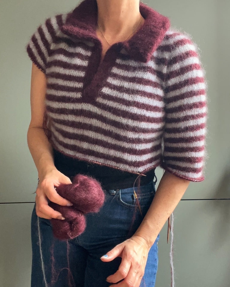 Short-sleeved maroon and gray striped body-hugging knit polo