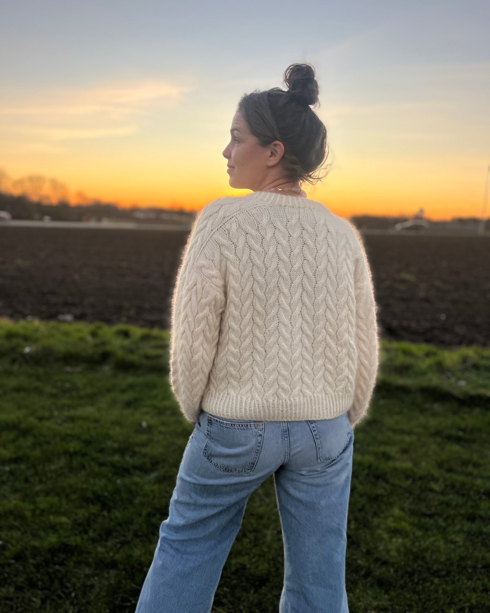 Let's Twist Again Sweater V-Neck English – Popknit