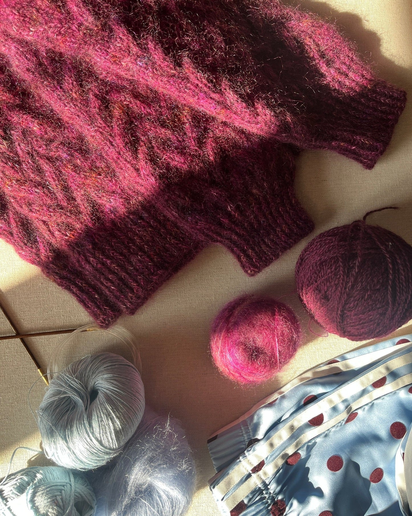 Let's Twist Again Cardigan V-Neck English