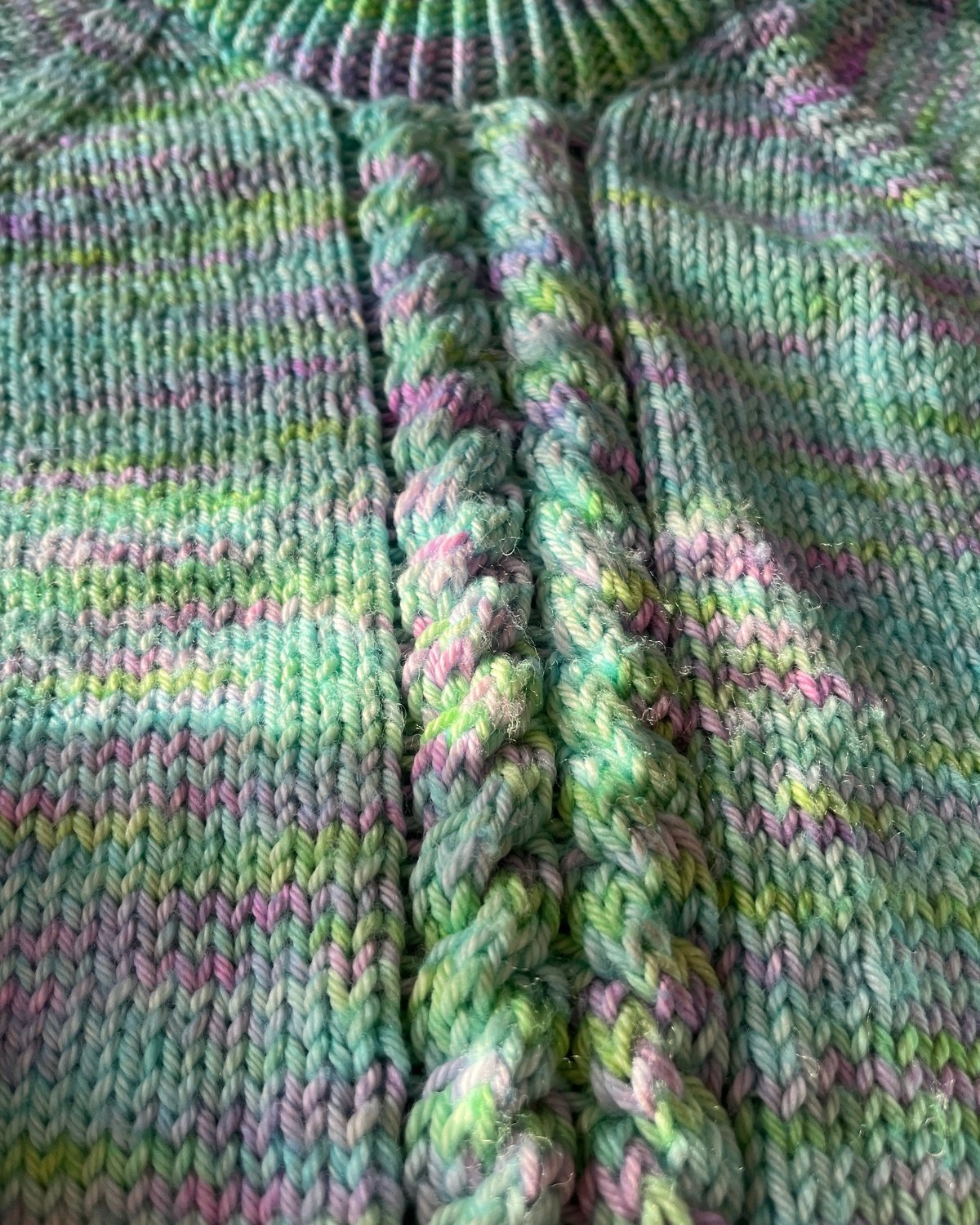 Twist And Shout Sweat Suit Junior English Popknit knitting pattern