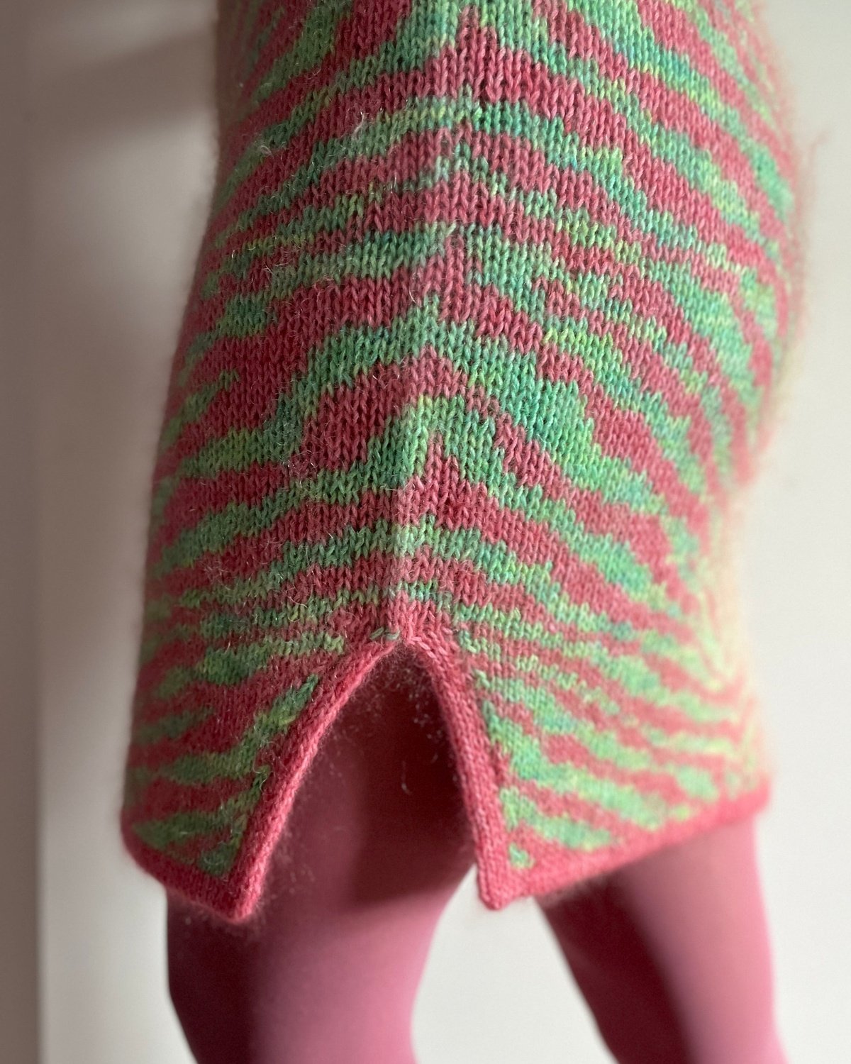 Zebra Skirt Dansk Popknit strikkeopskrift