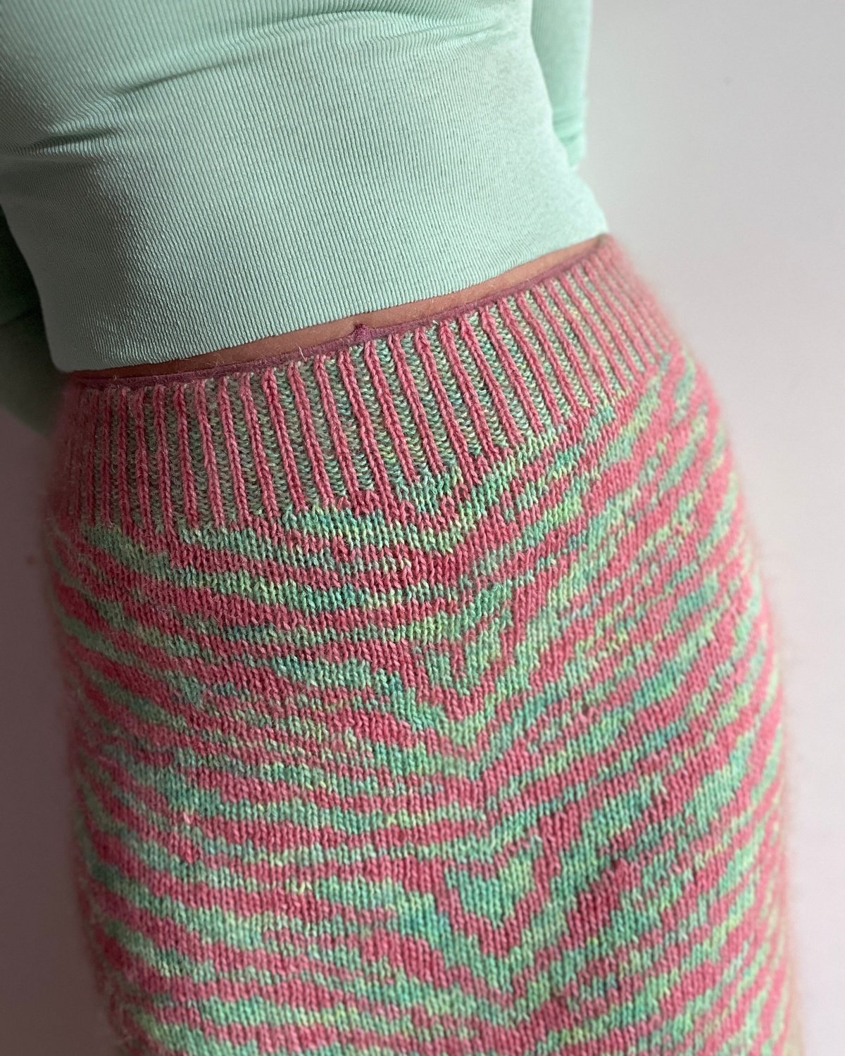 Zebra Skirt English Popknit knitting pattern