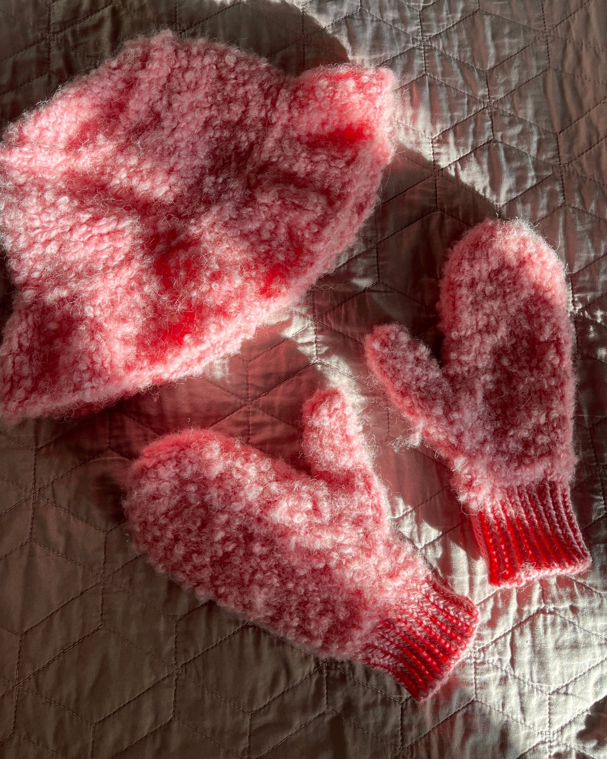 Be My Baby Mittens English Popknit knitting pattern