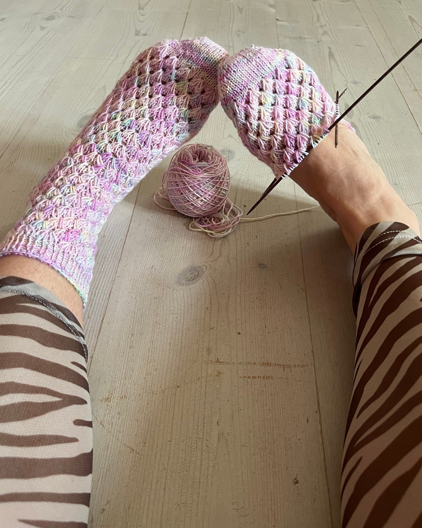 Euphoria Socks English Popknit knitting pattern