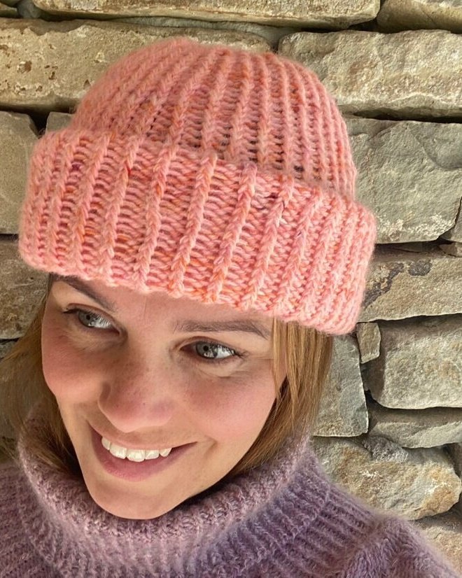LOVE ON THE BRAIN BEANIE ENGLISH Popknit knitting pattern