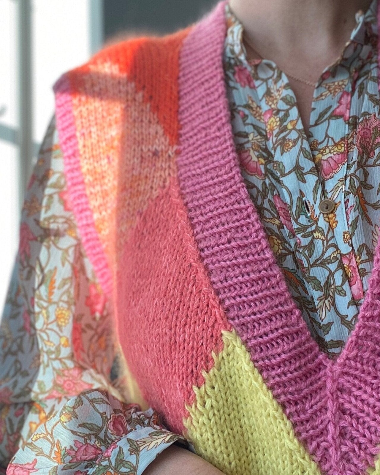Ruby Tuesday Vest Dansk Popknit strikkeopskrift