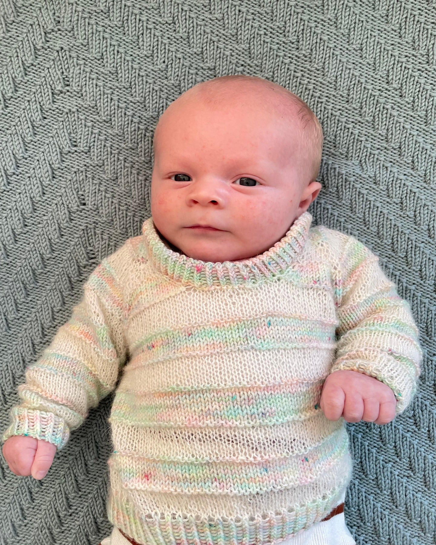 Straight Up Sweater Baby Dansk Popknit strikkeopskrift