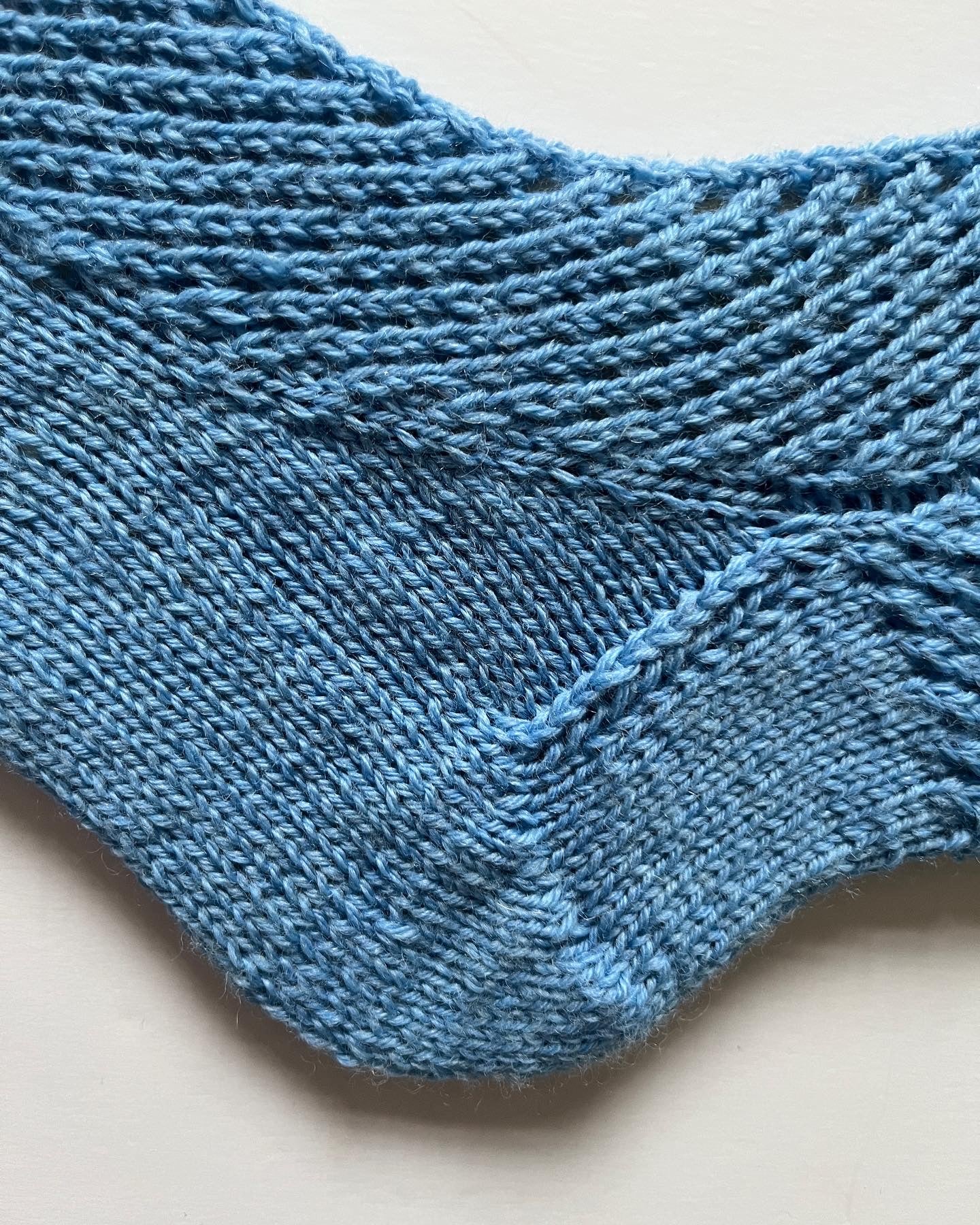 Time After Time Socks Dansk popknit strikkeopskrift