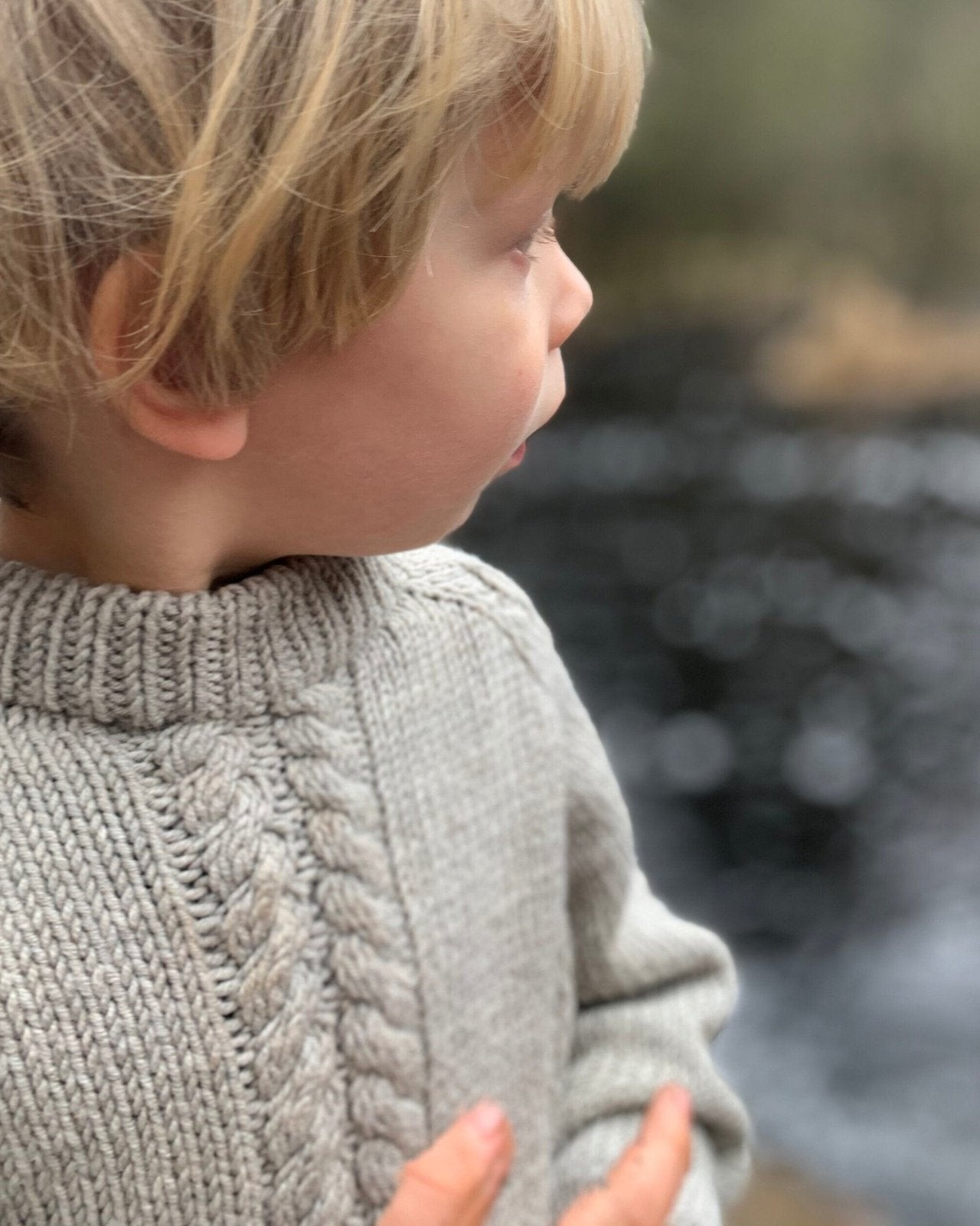 Twist and Shout Sweater Junior Dansk Popknit strikkeopskrift