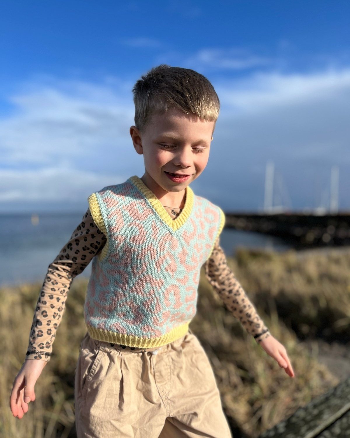 Wild Boys Slipover Junior Dansk Popknit strikkeopskrift